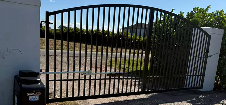 Driveway Fence Repair Dinuba